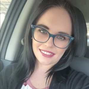 Meet your Posher, Charissa